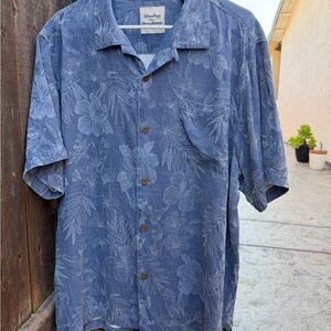 Tommy Bahama x Disney Parks collection Hawaiian Shirt 100% Silk XL